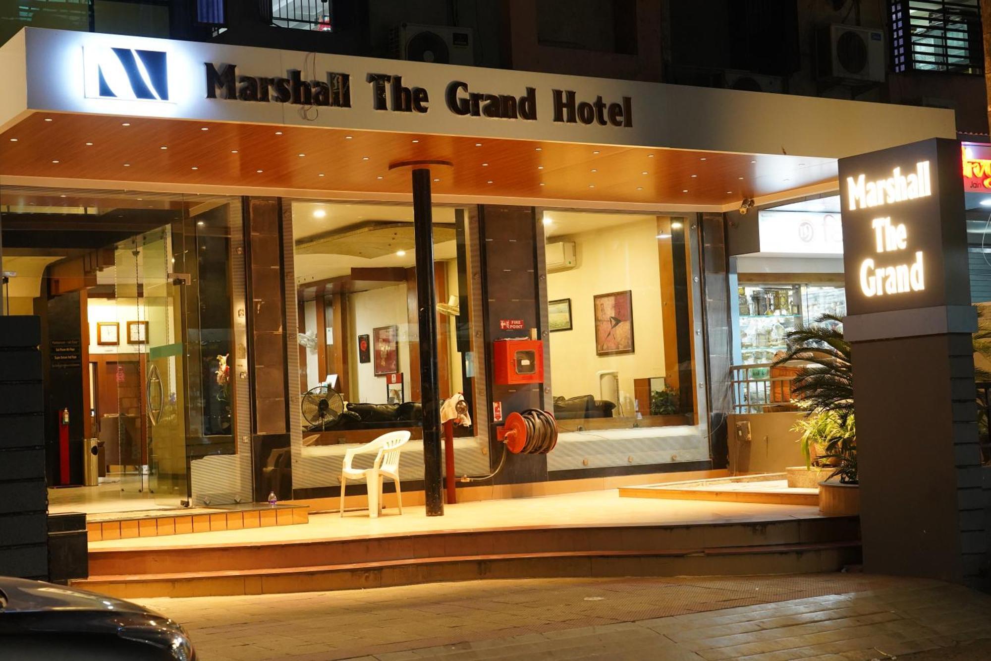 Marshall The Grand Hotel 아흐메다바드 외부 사진